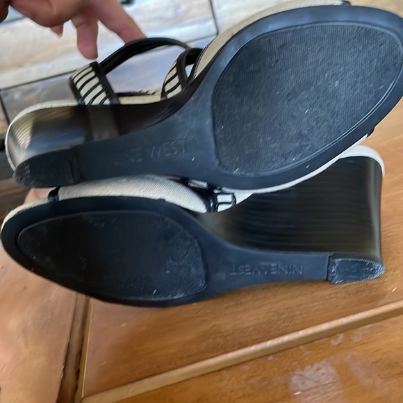 Nine West Ankle Strapped Wedges Size 8 - Picture 9 of 11